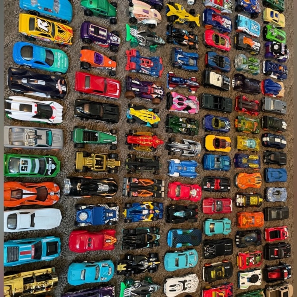 Bundle of 20 Hot Wheels Car for, $15.00
Pre Owned ( Mattel) - Picture 14 of 16